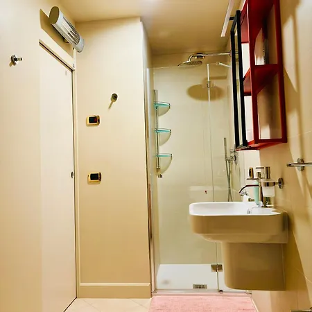 Appartement Lenno Apartment, Period Located On The Lake Sleeps 8 By Italian