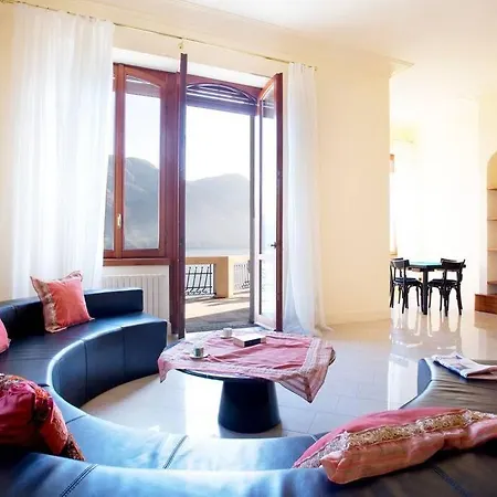 Lenno Apartment, Period Located On The Lake Sleeps 8 By Italian * Tremezzo