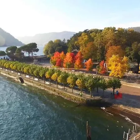 Lenno Apartment, Period Located On The Lake Sleeps 8 By Italian Appartement