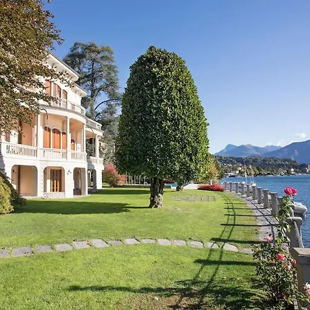 Lenno Apartment, Period Located On The Lake Sleeps 8 By Italian Appartement