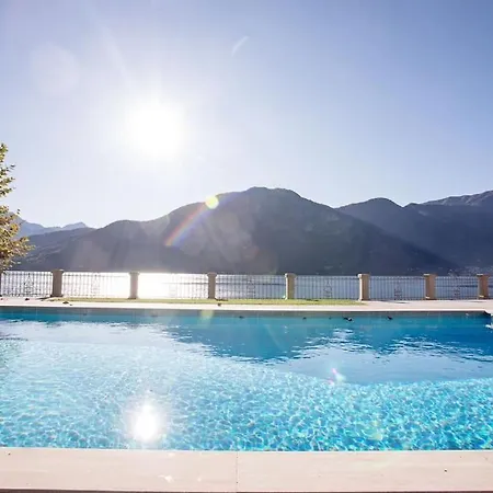 Appartement Lenno Apartment, Period Located On The Lake Sleeps 8 By Italian *