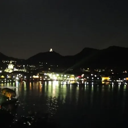 Appartement Lenno Apartment, Period Located On The Lake Sleeps 8 By Italian Tremezzo