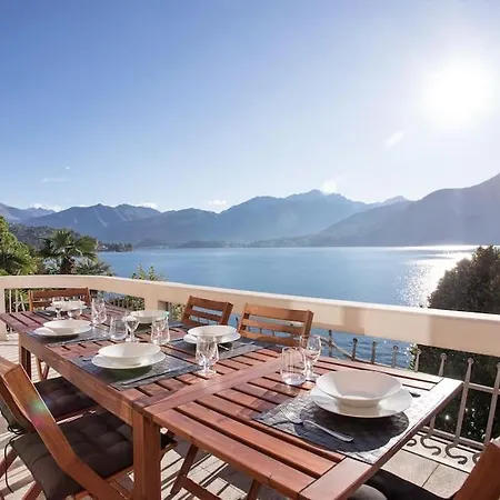 Lenno Apartment, Period Located On The Lake Sleeps 8 By Italian Tremezzo