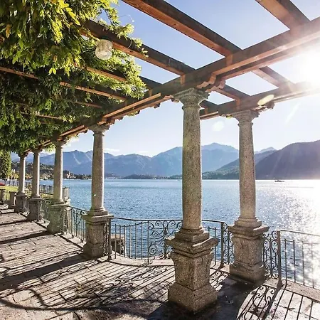 Lenno Apartment, Period Located On The Lake Sleeps 8 By Italian * Tremezzo
